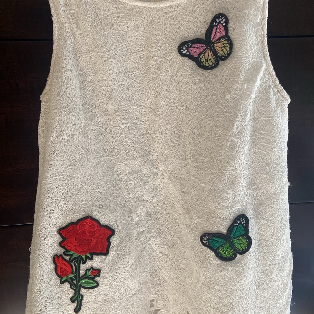 Beautiful white embroidered Popatu dress for girls size 8 - Picture 2 of 3